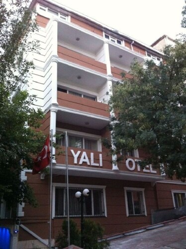 yali apart otelOver view