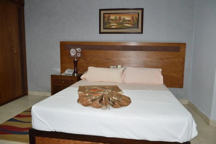 Glorious Hotel