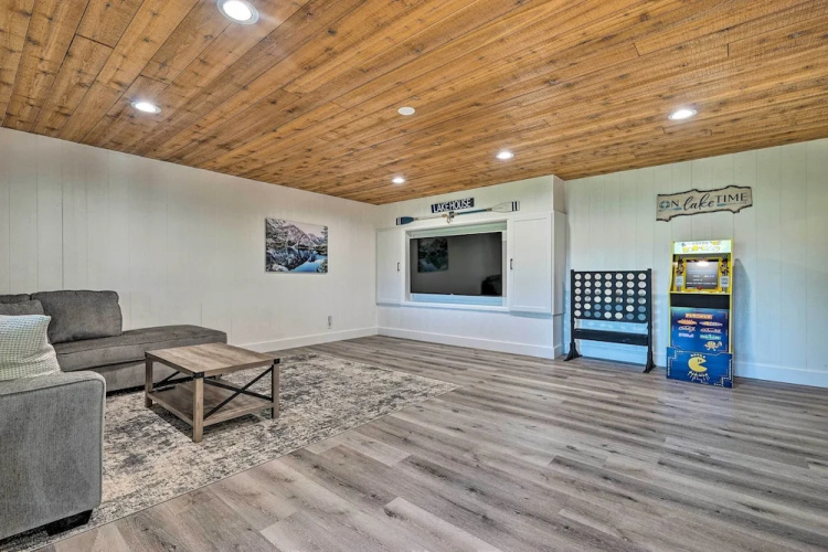 Airy Alpine Getaway w/ Lake Arrowhead Views!