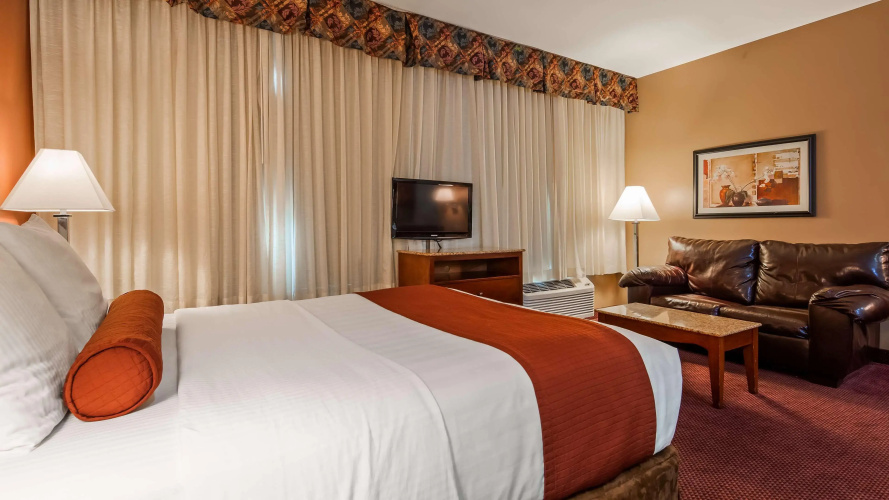 Best Western Plus Hannaford Inn & Suites