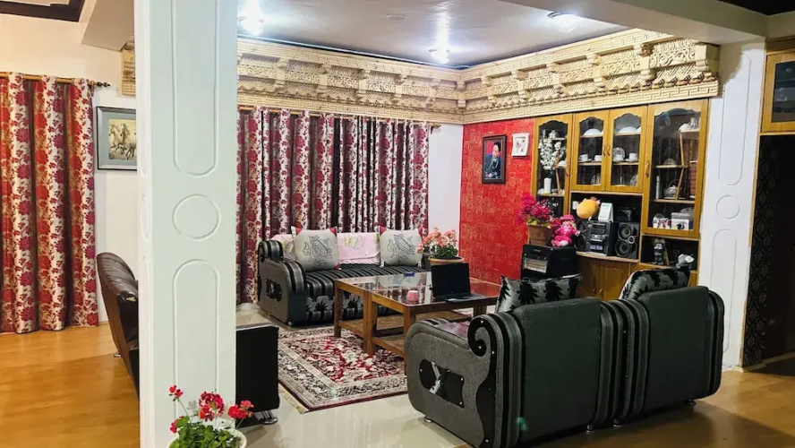 Hillside Homestay and Hostel