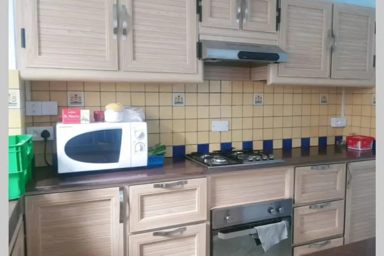 Well equipped peaceful 3 bedroom apartment