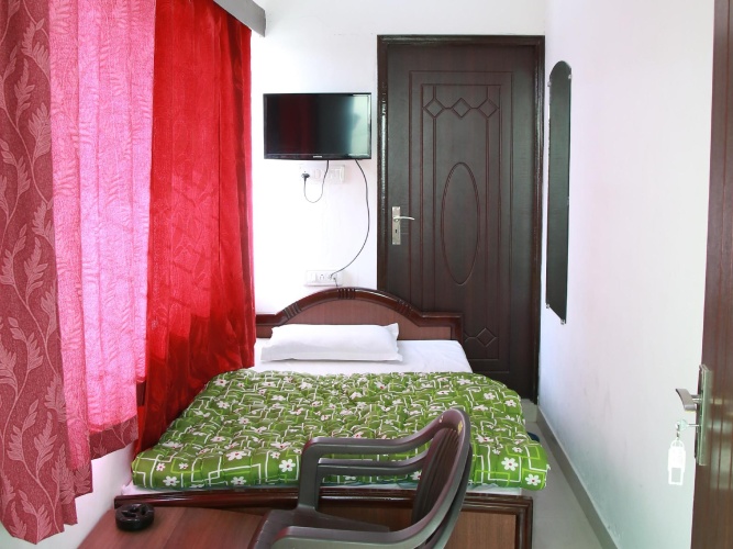 Standard Triple room with view