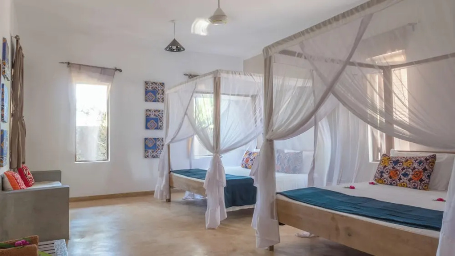 Raha Lodge