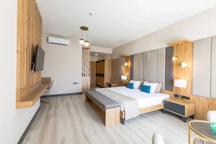 Superior Triple room with balcony