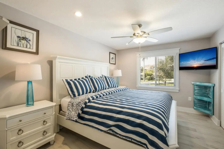 Royal Palm - 5701 Holmes Blvd Unit A