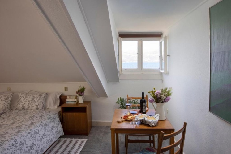 Studio with sea view