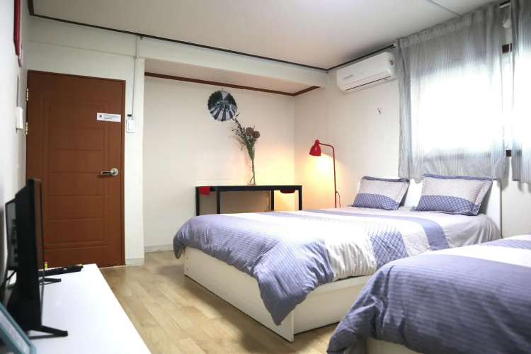 Jeong House