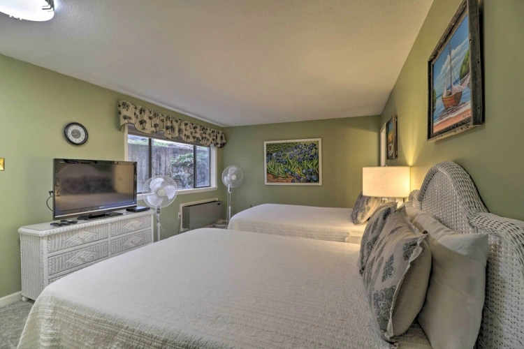2 Bedrooms Apartment
