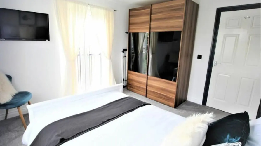 Rugby - Apartment - Sleeps 4 - Parking