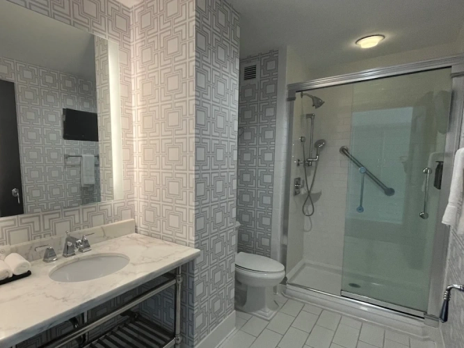 Standard Quadruple Club room