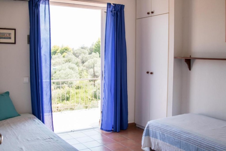 3 Bedrooms Cottage