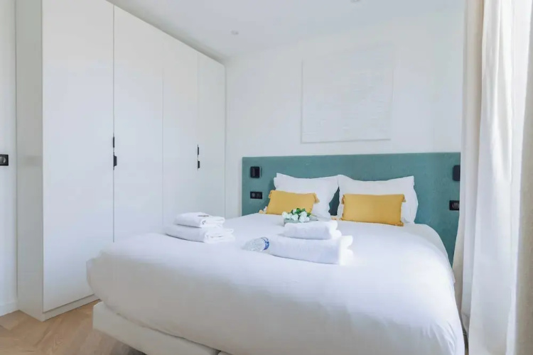 Renovated Studio rue du Roi de Sicile / Marais