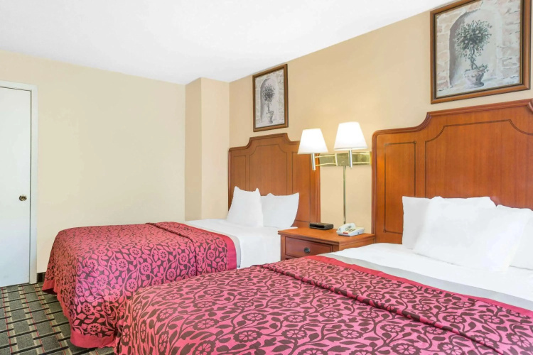 Days Inn by Wyndham Meridian