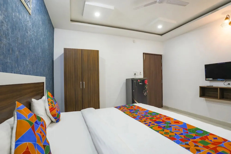 Fabexpress Vinayak Palace