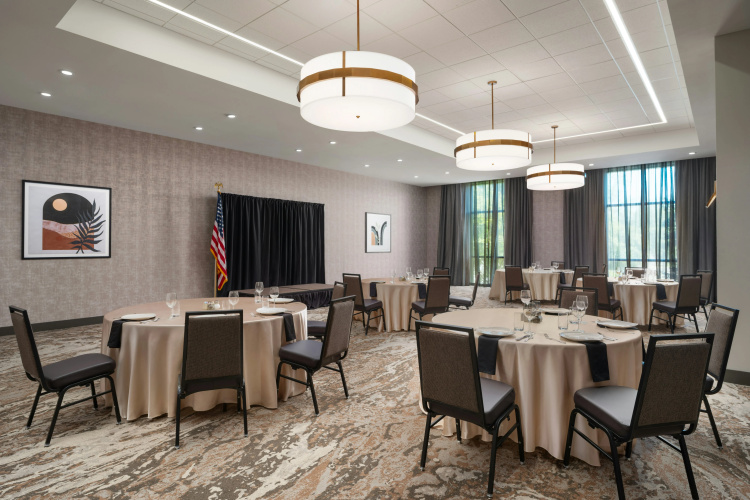 Embassy Suites by Hilton Hot Springs Hotel & Spa photo 32