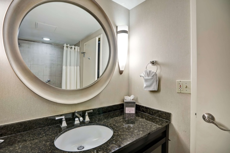 DoubleTree by Hilton Hotel Downtown Wilmington - Legal Distr photo 10