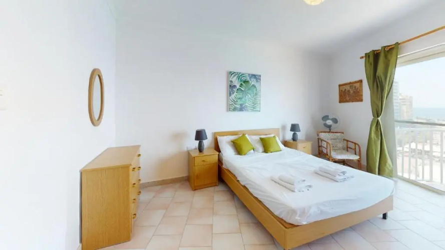 6th floor seafront apartment with open sea views