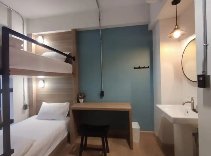 N5 Ratchawong Hostel