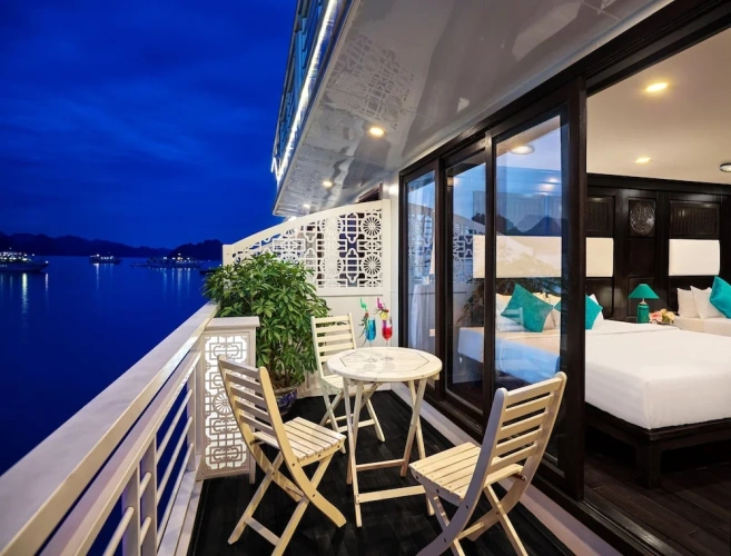 2 Bedrooms Family Suite with balcony