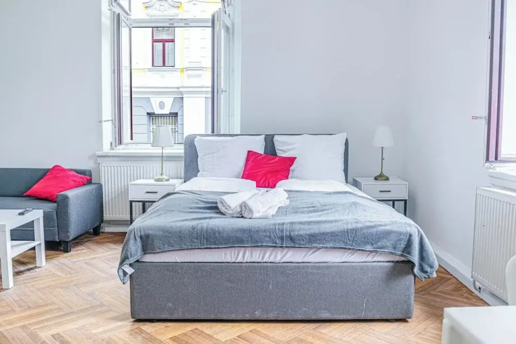 Stylish 2BR Apt Near AKH Easy Center