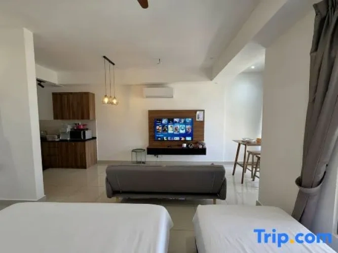 Deluxe Family Suite