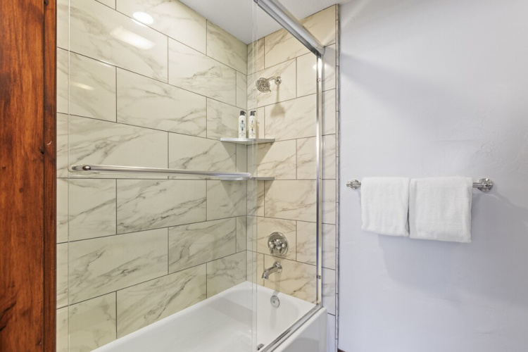Town Pointe B304 4 Bedroom Condo by RedAwning