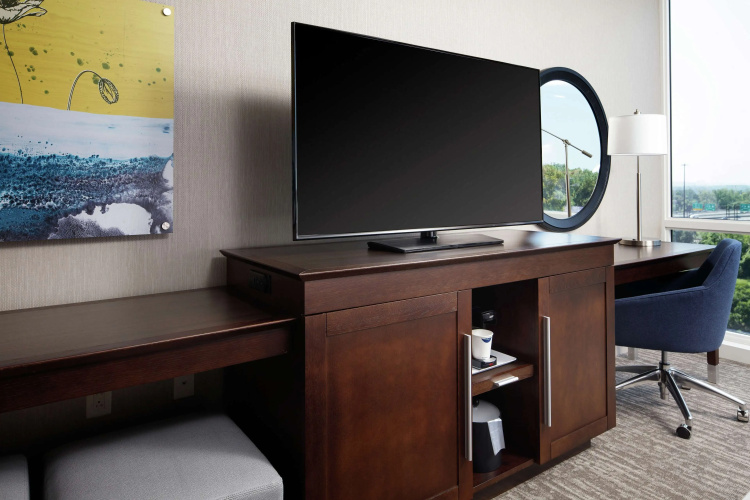 Hampton Inn & Suites Teaneck Glenpointe