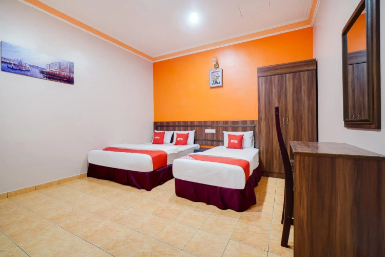 Quadruple Family Suite