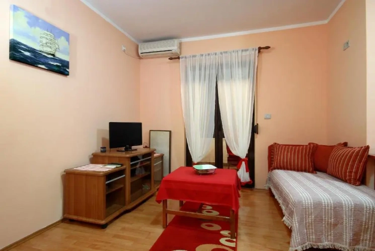 1 Bedroom Apartment with balcony and with sea view