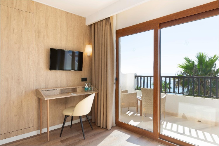 Alua Suites Las Rocas photo 17