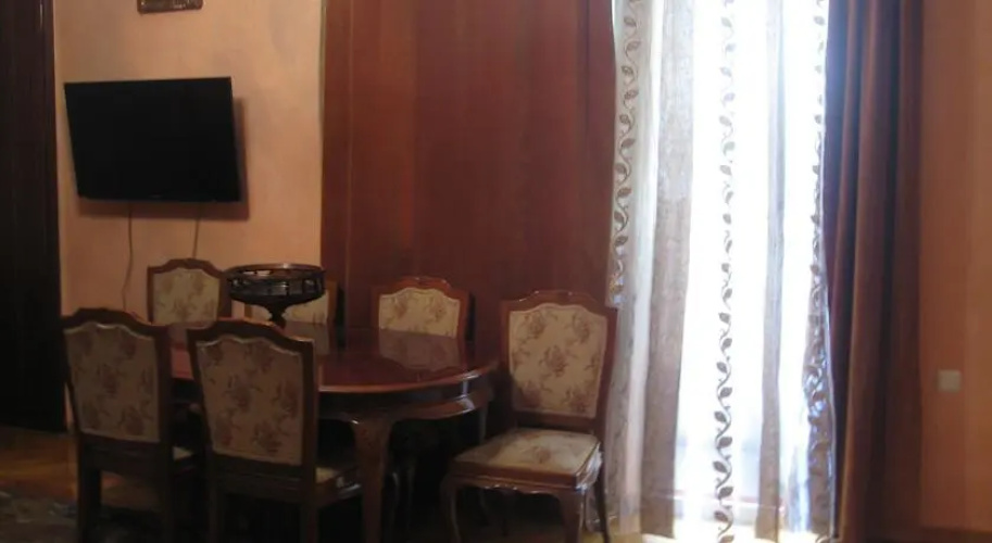 Ника 2005