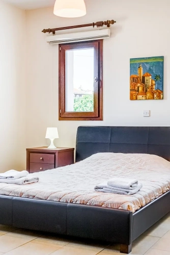 5 Bedrooms Villa