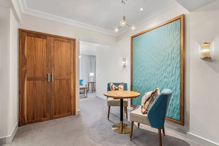 Executive Penthouse Suite