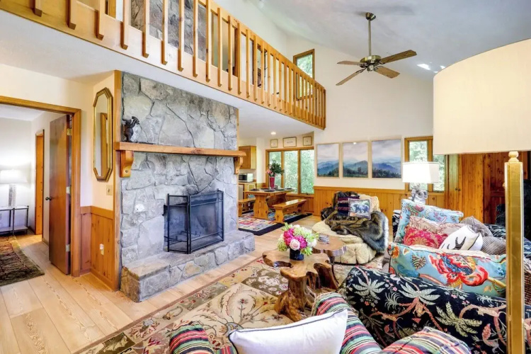 Dog-friendly Blowing Rock Chalet w/ Stunning Views