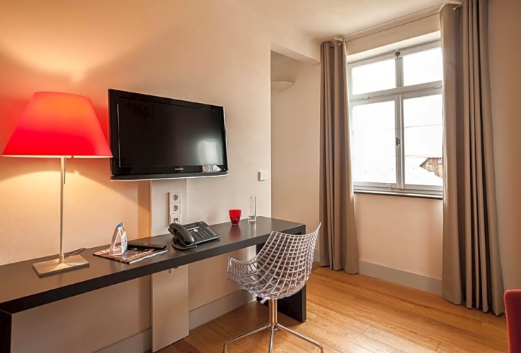 Standard Double room with view