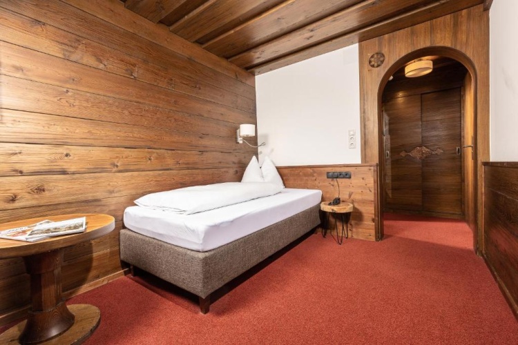 Standard Double room with view