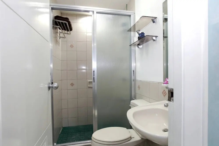 1 Br Robinsons Place Manila Rpr4