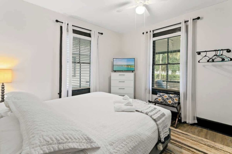 Cozy Bungalow Near Shops-st Augustine