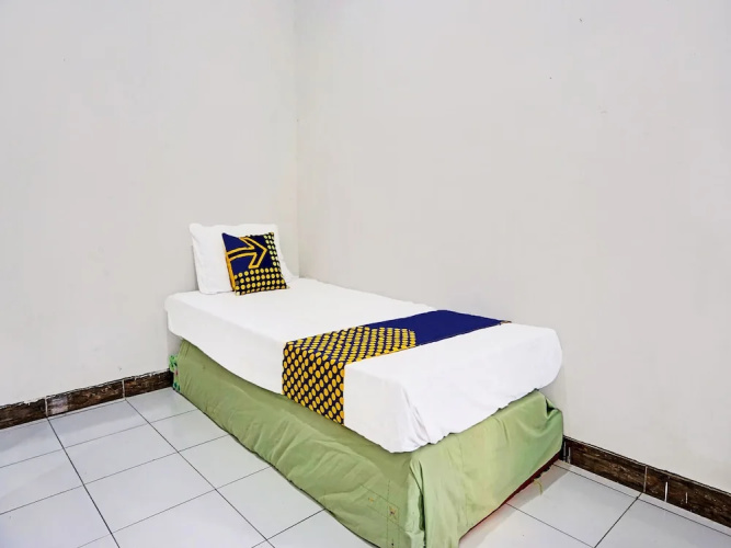 OYO Life 91896 Kost Bu Dewi Syariah