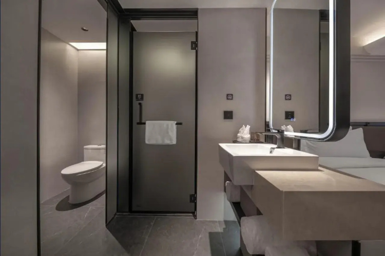 Cnhol Radient Hotel