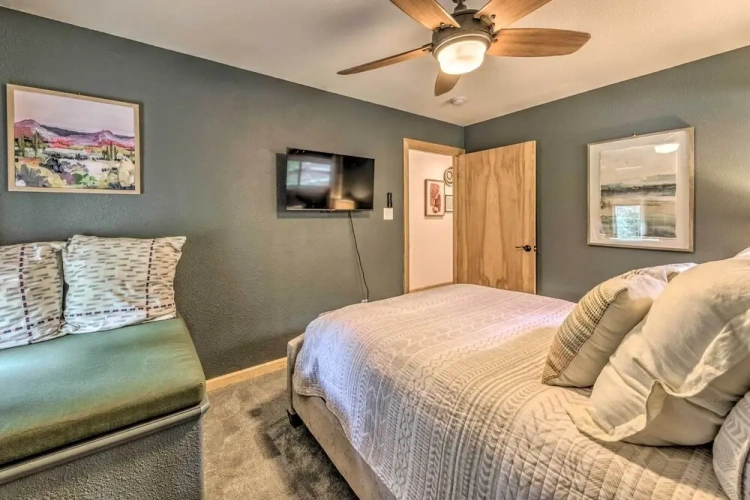 3 Bedrooms Cottage