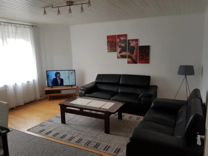3 Bedrooms Apartment