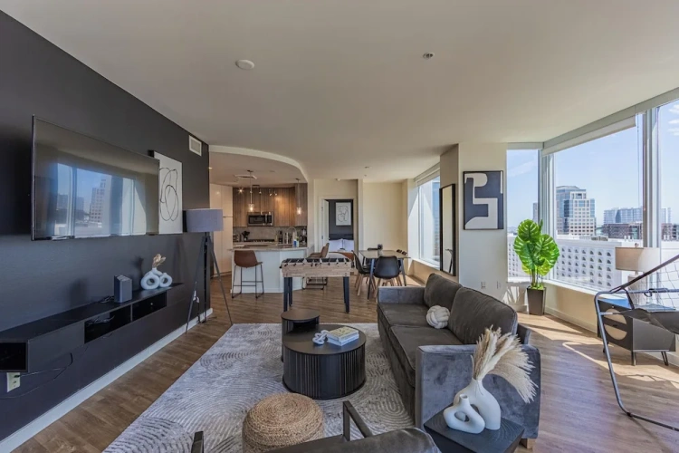 2 Bedrooms Luxury Apartment