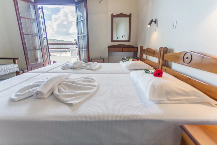 Yiannis Ηotel