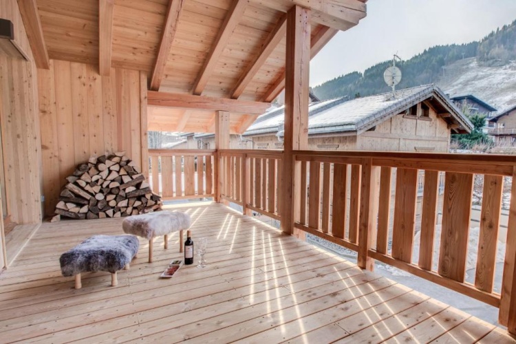 5 Bedrooms Villa