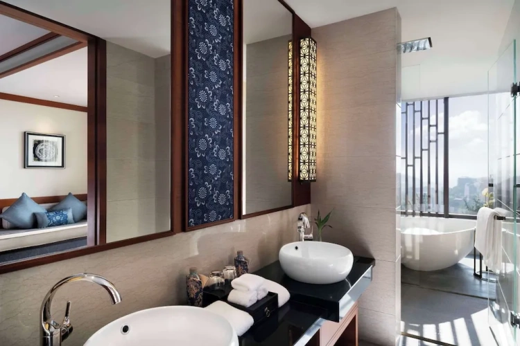 Deluxe Double room with balcony and with garden view