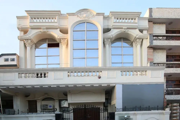 Silver Villa by OYO Rooms