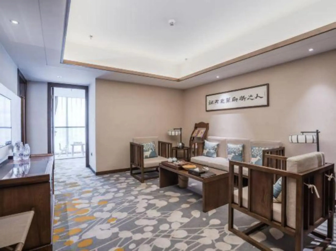 Lugui International Hotel