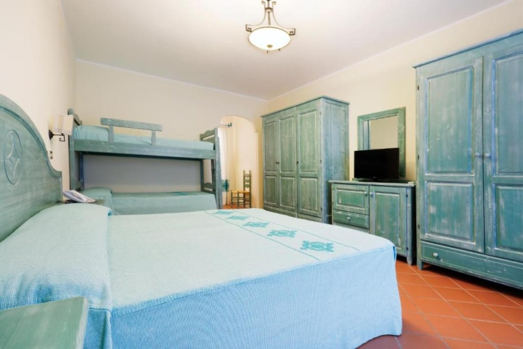 Standard Quadruple room with sea view